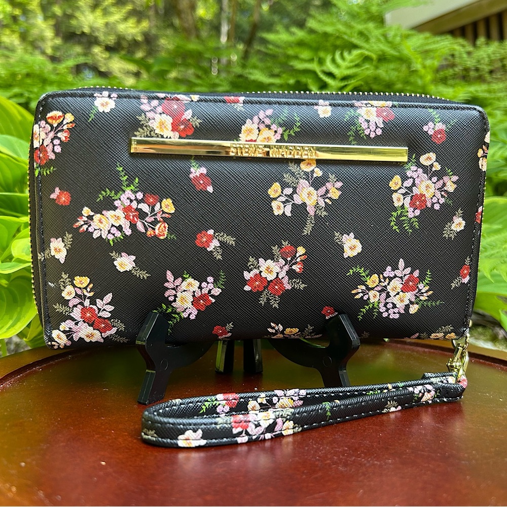 Steve Madden Black Floral Zip-Around Wallet Large Wristlet Purse